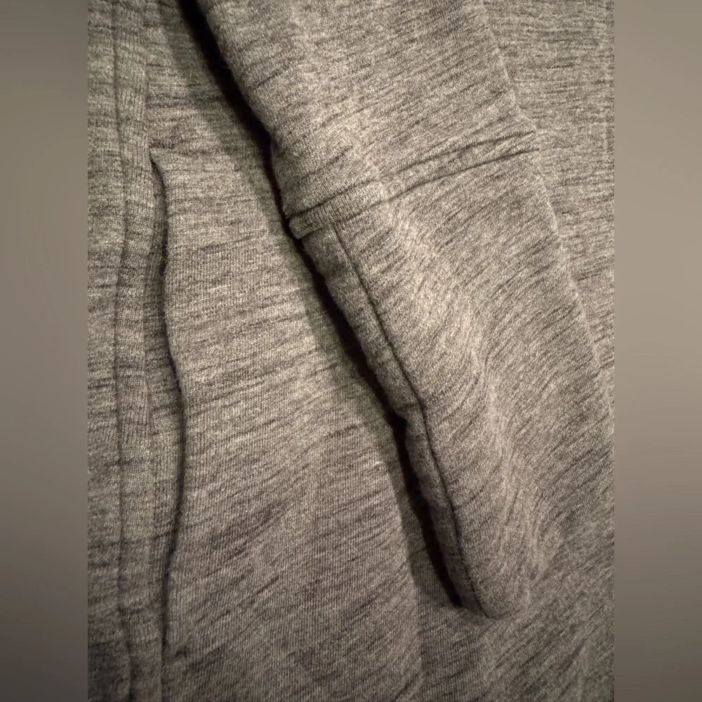 Lululemon Athletica Cowl Neck Pullover Heather Grey Black Cozy Funnel Neck